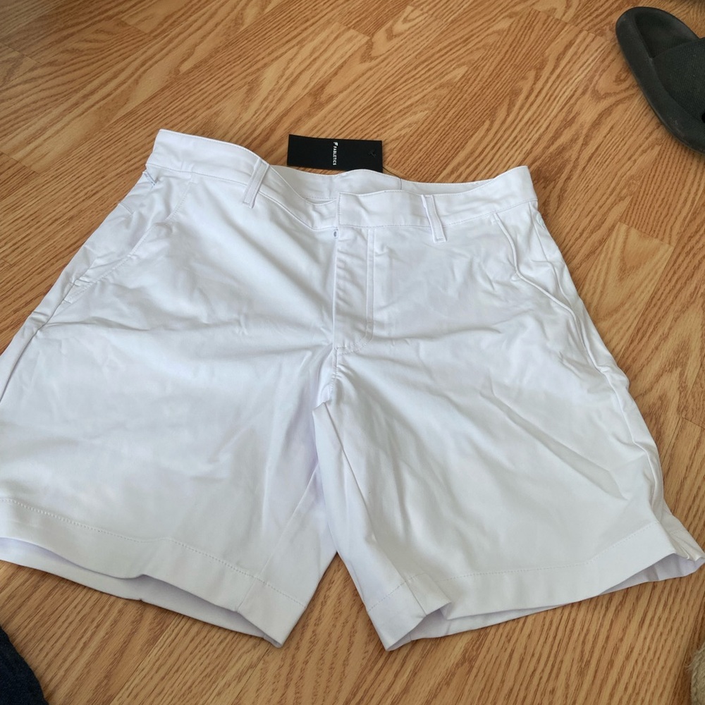 Fabletics White Flat Front Shorts Lightweight Mid-Thigh
